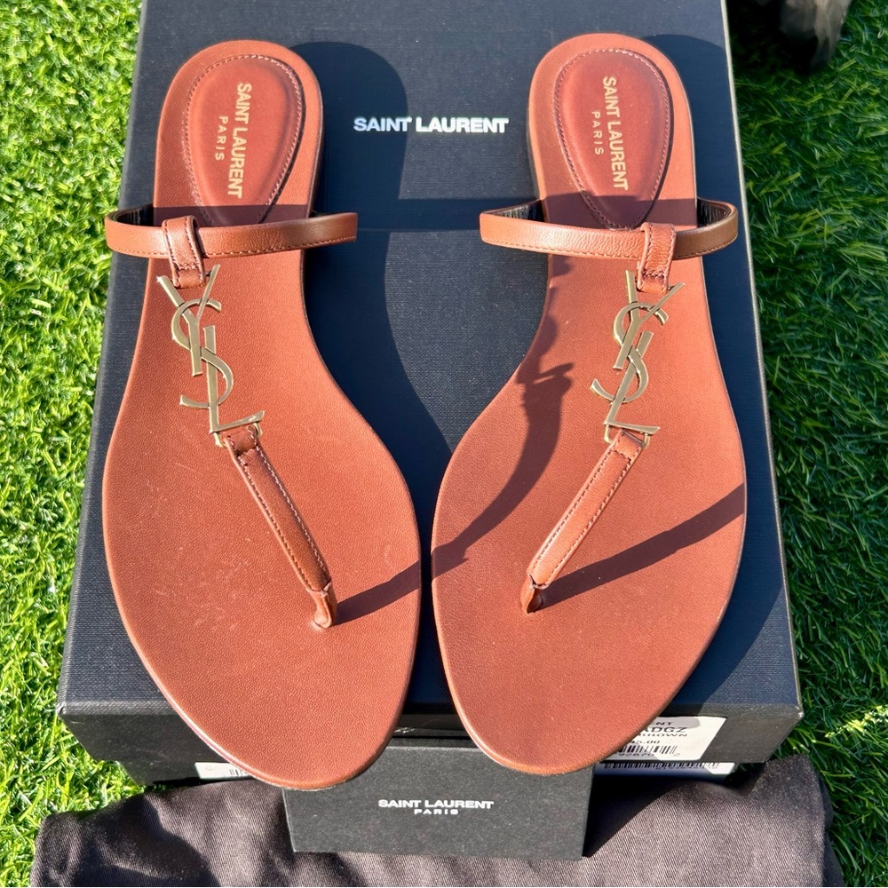 SAINT LAURENT CASSANDRE THONG FLAT SANDAL BROWN LEATHER GOLD YSL SZ 39 NEW - Picture 7 of 16